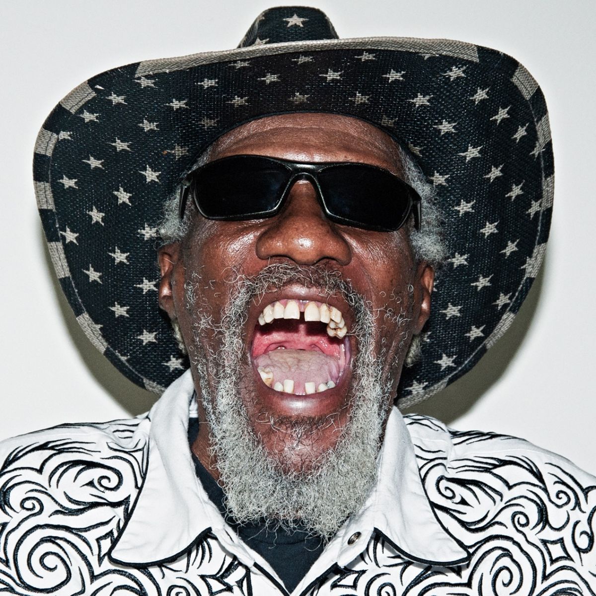 ROBERT FINLEY + Lowland Brothers