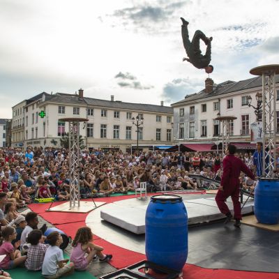 L'AVIS BIDON. FACE A - Cirque la compagnie