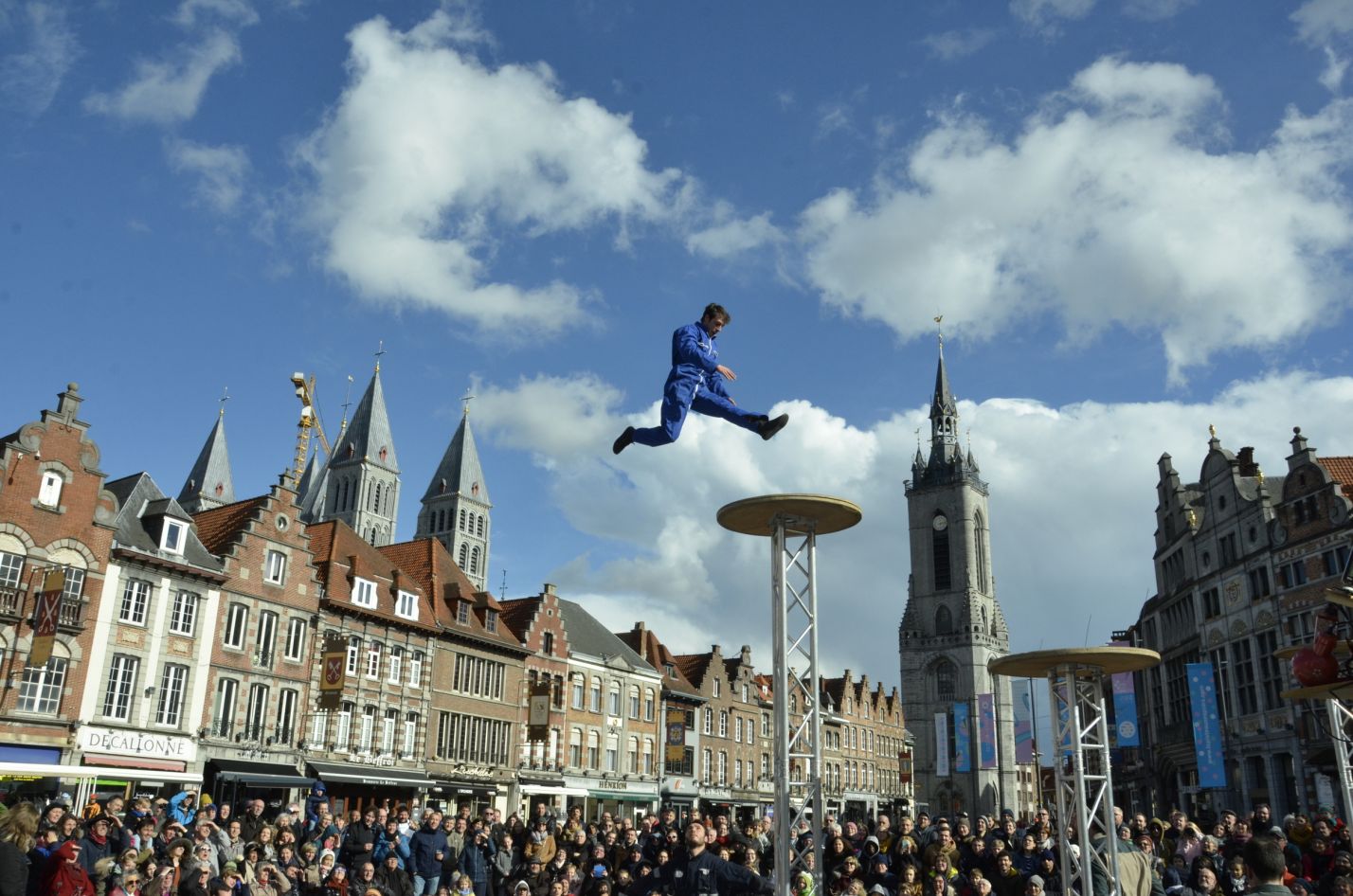 L'AVIS BIDON. FACE A - Cirque la compagnie