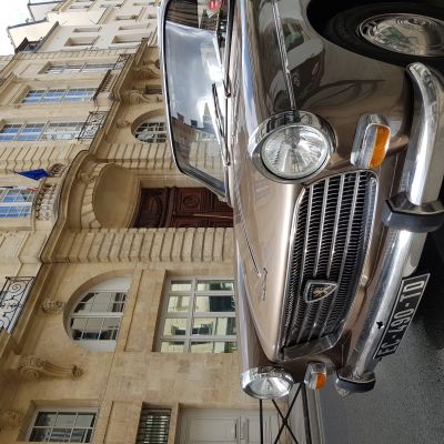 Visite guidée de Paris en voiture de collection