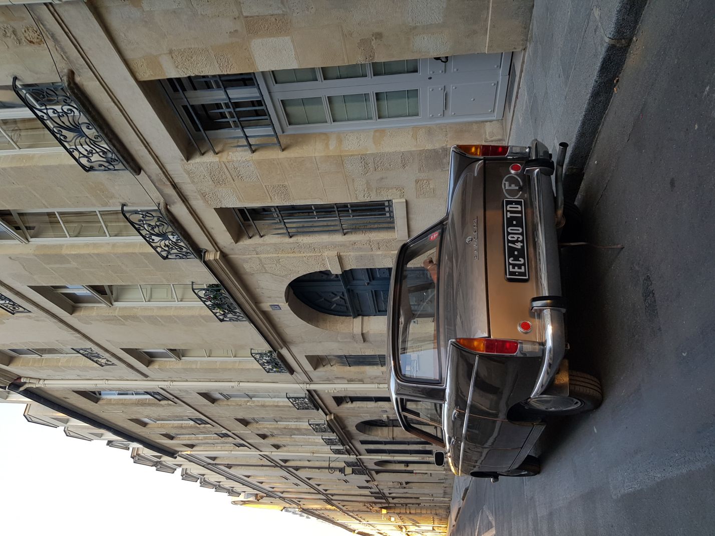 Visite guidée de Paris en voiture de collection
